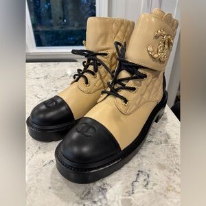 Auth Chanel Quilted Gold CC Chain Combat Lace Up Tie Ankle Short Boots 39